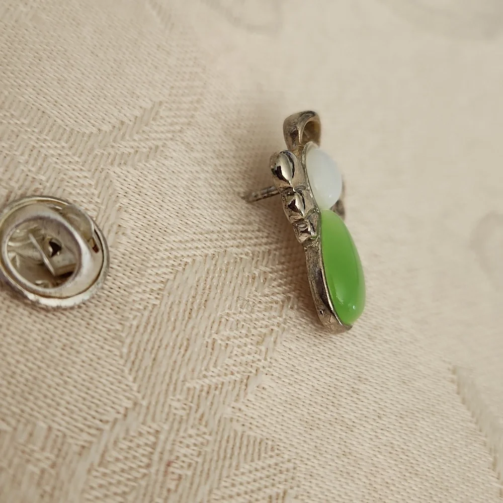Guardian angel pin green peridot white pearl